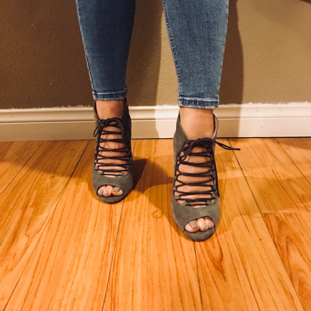 Shoemint Jordane Grey Suede Lace-up Wedge Bootie